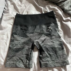 GYMSHARK SIZE SMALL SHORTS